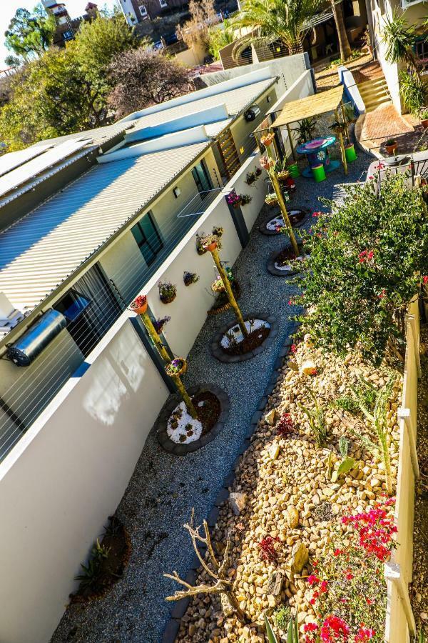 John-Lou'S One-Bedroom Apartment Windhoek Exterior photo