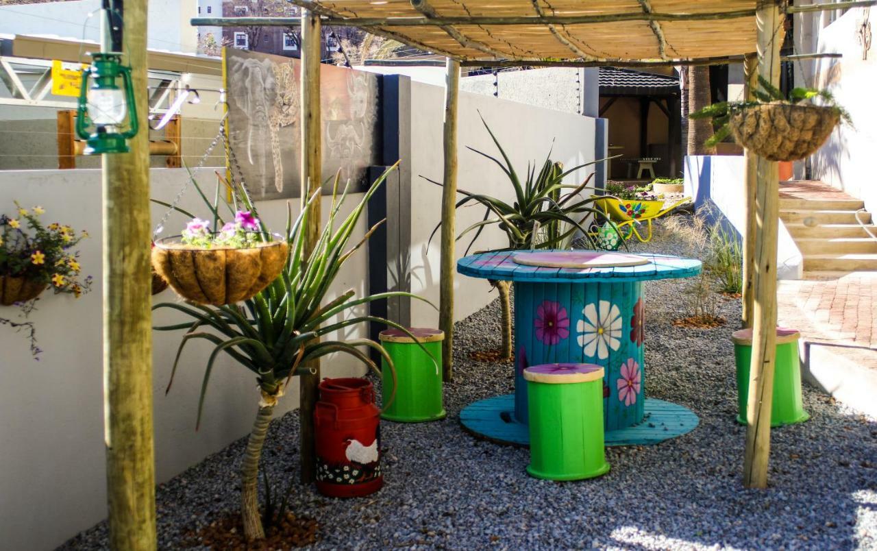 John-Lou'S One-Bedroom Apartment Windhoek Exterior photo